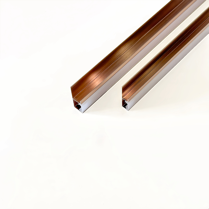 Closing edge line with light rose gold